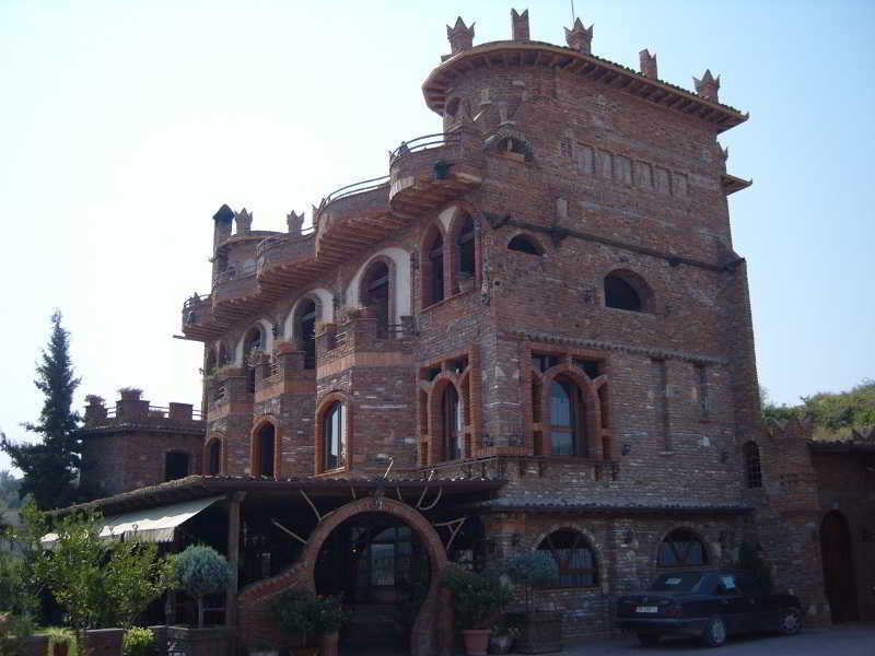 Hotel Iliada Tirana Exterior foto